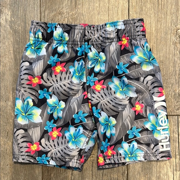 Hurley H20-Dri Tee & Swim Trunks Set - Picture 4 of 4